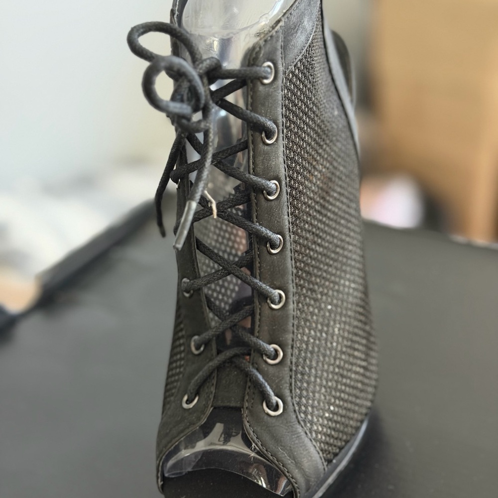 Stylish Black Lace-Up Women's Shoes